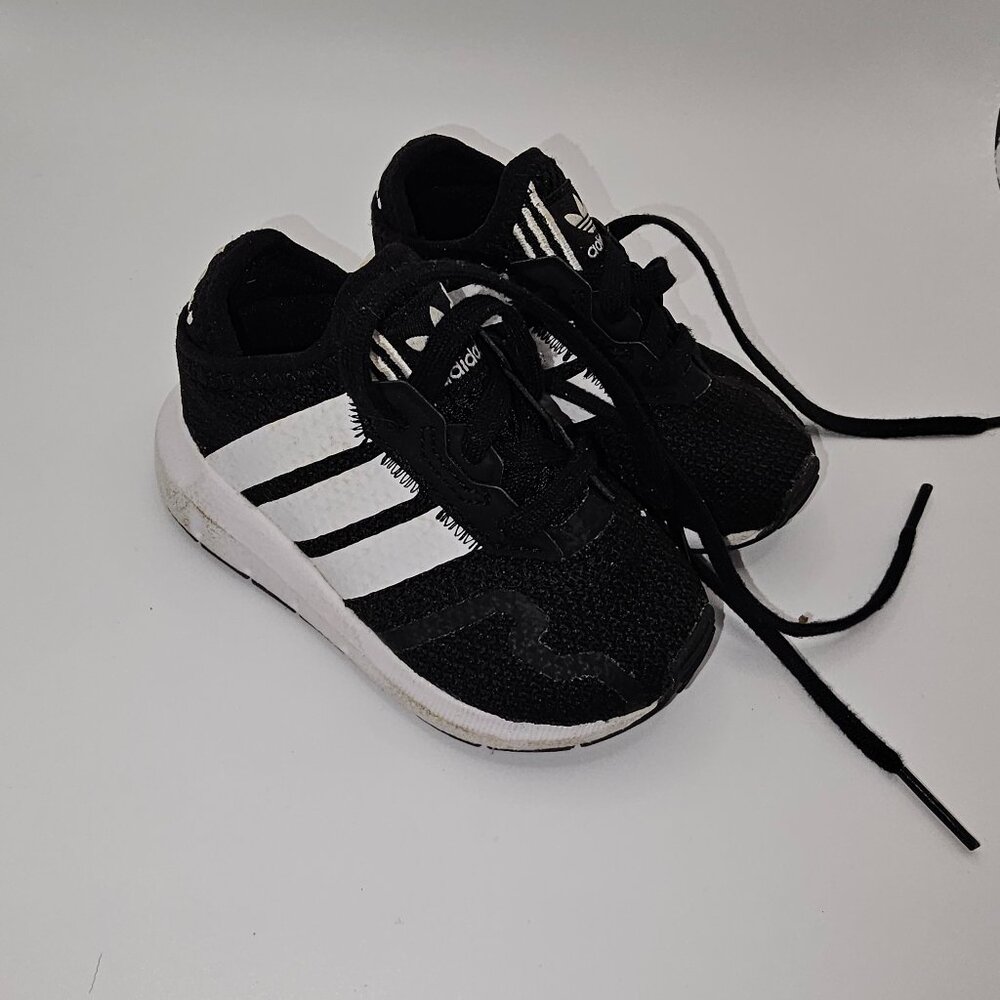 EUC | Adidas Originals | Toddler 5K | Black & White Lace-Up Sneakers